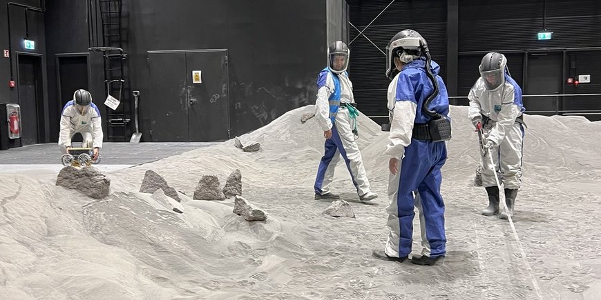 Preparation of Campaign in LUNA, the training centre for moon expeditions by ESA and DLR