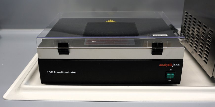 UVP Benchtop UV transilluminator