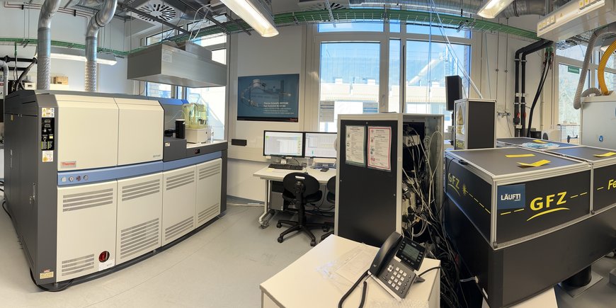 UV-Femtosecond-Laser-Ablation coupled to Neptune (Multicollector-)Inductively Coupled Plasma Mass Spectrometer